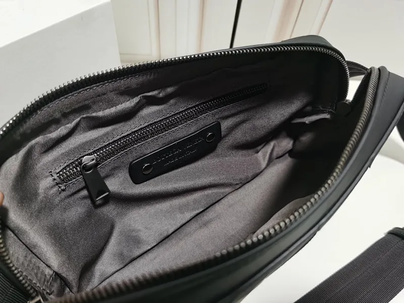 All categories 💚 Top version men’s bags 💚 BV 2024 new BV crossbody bag